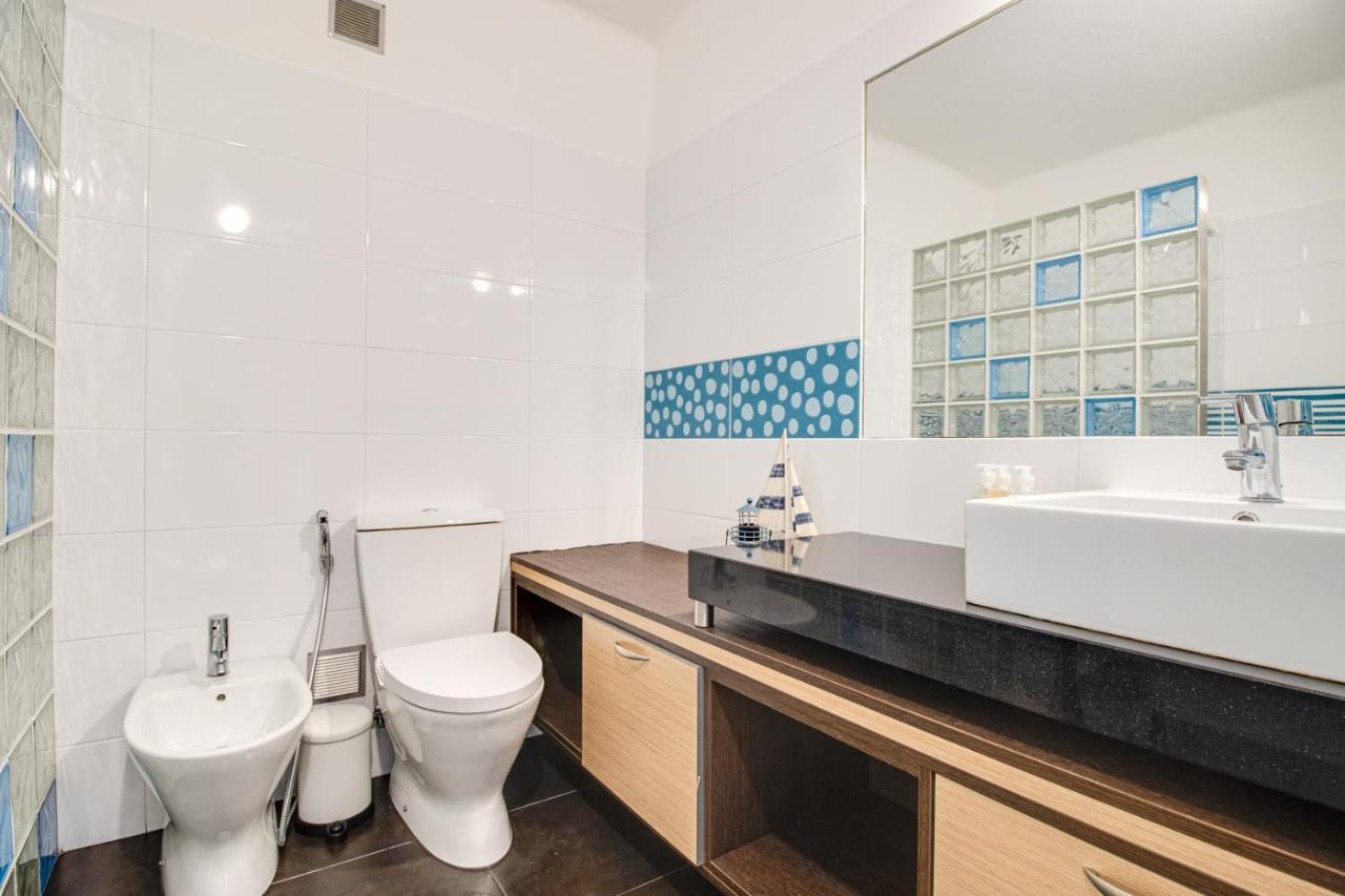 شقة Seaside Retreat With Pool, Ac, And Fast Wi-Fi البوفيرا المظهر الخارجي الصورة