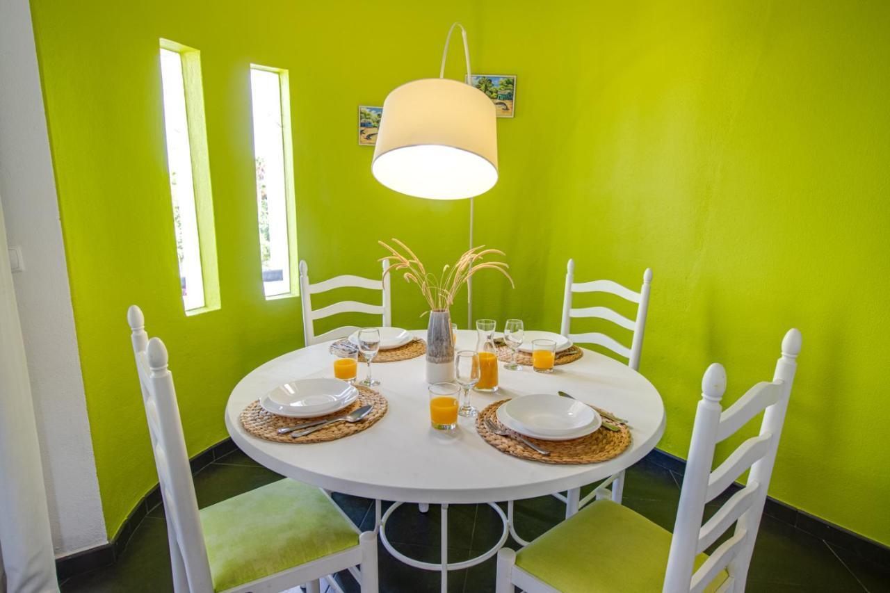شقة Seaside Retreat With Pool, Ac, And Fast Wi-Fi البوفيرا المظهر الخارجي الصورة
